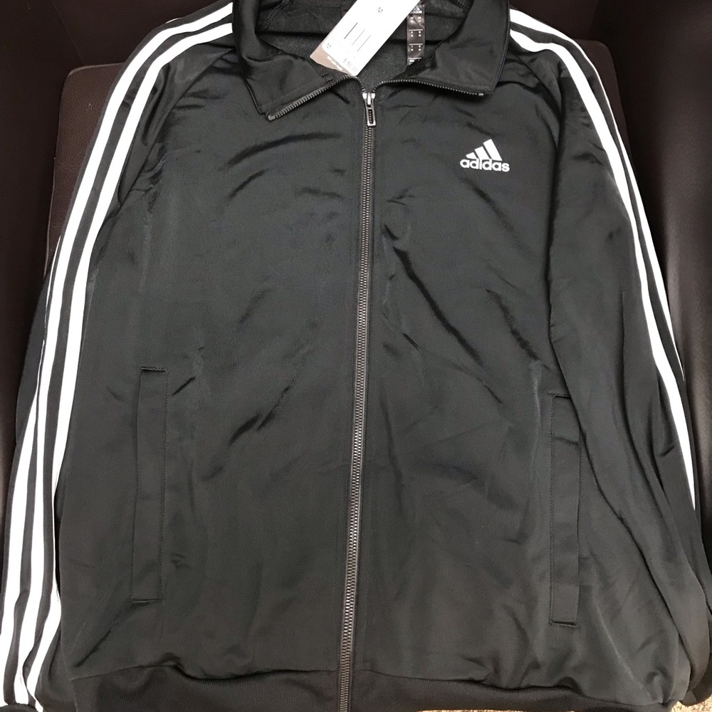 ❗️SOLD❗️NWT Men’s ADIDAS Tracksuit!!!